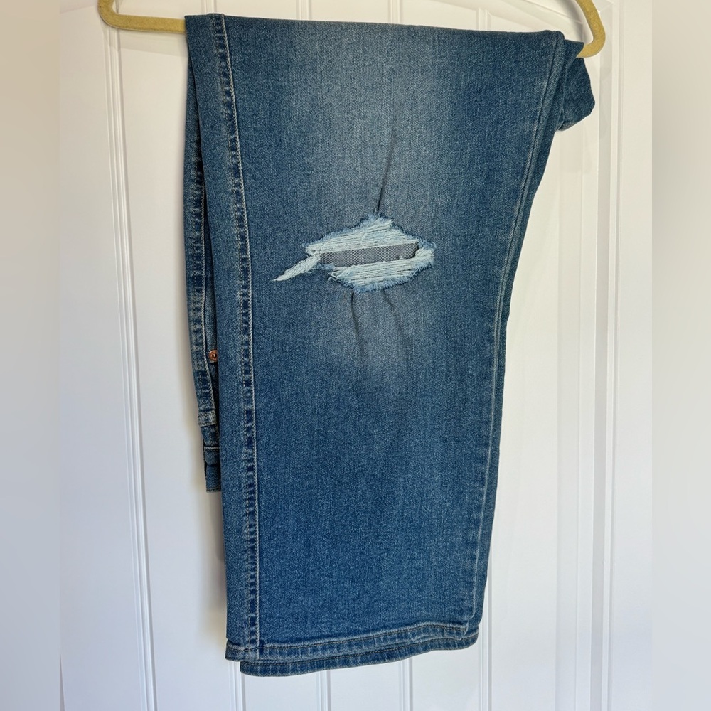 Levi Strauss Signature High Rise Straight Jeans Distressed Women’s 20 NWT - Picture 3 of 4